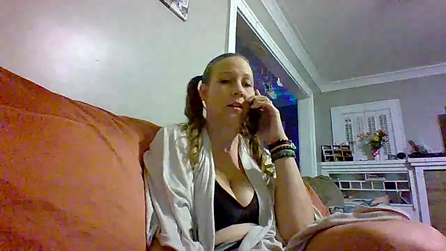 Snapshot of chickandherdick chatting on October 26, 2025, 5:02 am chickandherdick online show from October 26, 2025, 5:02 am