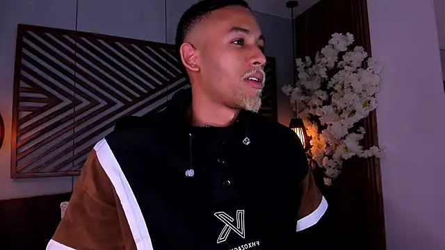 B Wild online show from November 12, 2025, 3:07 am