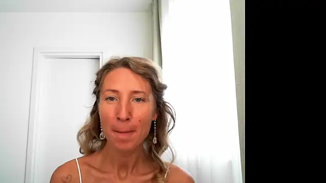 Paevoa online show from September 24, 2025, 6:39 am