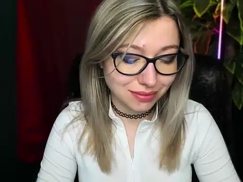 loveHeidi online show from March 18, 2026, 6:27 am