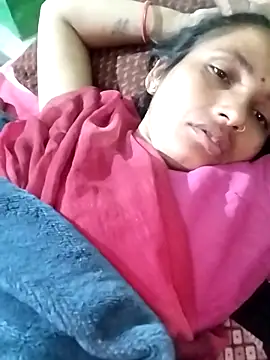 Snapshot of KIRTI12_HOT chatting on October 28, 2025, 8:11 pm KIRTI12 HOT online show from October 28, 2025, 8:11 pm