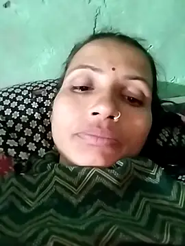 KIRTI12 HOT online show from December 2, 2025, 3:40 pm