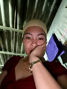 Snapshot of Yumyum_kiw chatting on November 15, 2025, 12:13 pm Yumyum kiw online show from November 15, 2025, 12:13 pm