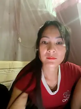 Snapshot of Yumyum_kiw chatting on November 18, 2025, 7:35 am Yumyum kiw online show from November 18, 2025, 7:35 am