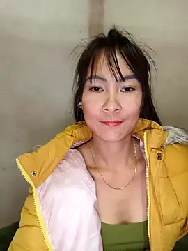 Snapshot of Yumyum_kiw chatting on November 26, 2025, 12:44 am Yumyum kiw online show from November 26, 2025, 12:44 am