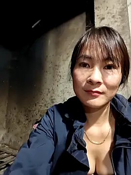 Snapshot of Yumyum_kiw chatting on December 16, 2025, 12:32 pm Yumyum kiw online show from December 16, 2025, 12:32 pm