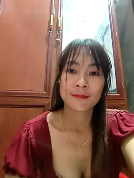 Snapshot of Yumyum_kiw chatting on December 18, 2025, 4:35 pm Yumyum kiw online show from December 18, 2025, 4:35 pm