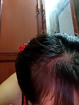 Snapshot of Yumyum_kiw chatting on December 20, 2025, 10:22 am Yumyum kiw online show from December 20, 2025, 10:22 am