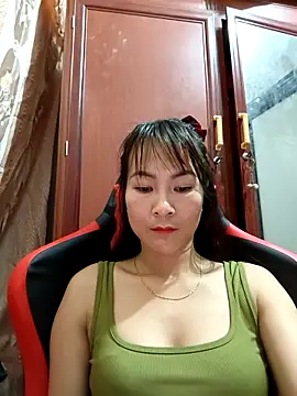 Snapshot of Yumyum_kiw chatting on January 6, 2026, 10:56 pm Yumyum kiw online show from January 6, 2026, 10:56 pm