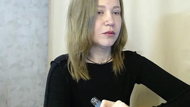 harpermoss online show from October 25, 2025, 10:59 pm