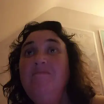 Minou1610 online show from October 31, 2025, 7:26 pm