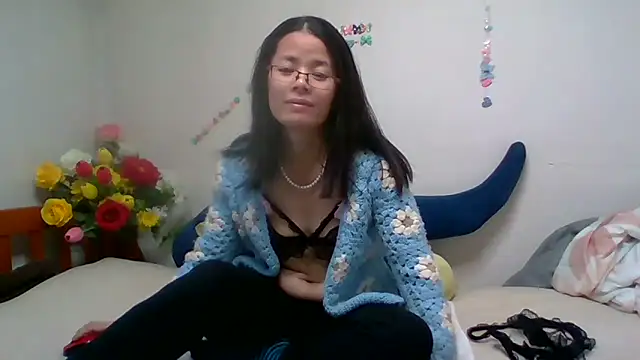 sweethanajapanese online show from December 16, 2025, 12:32 pm