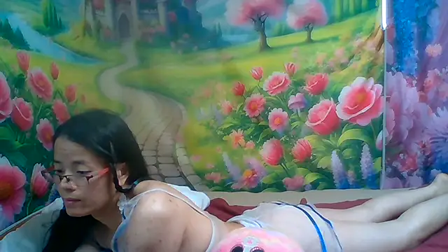 Snapshot of sweethanajapanese chatting on June 24, 2026, 12:15 pm sweethanajapanese online show from June 24, 2026, 12:15 pm