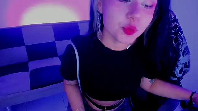 Snapshot of GwenHazel chatting on September 15, 2025, 11:54 am GwenHazel online show from September 15, 2025, 11:54 am