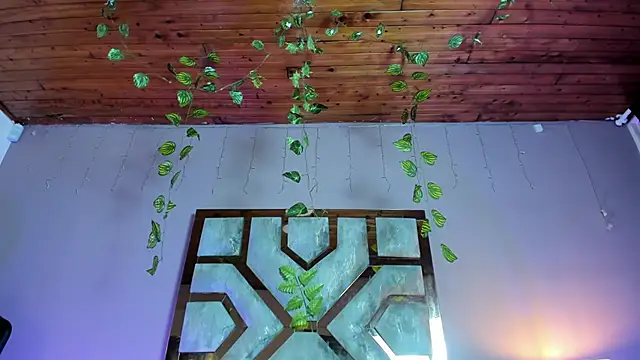 Electra Gosselin online show from June 11, 2026, 2:33 am