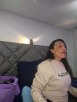 Shantey Laurent online show from November 29, 2025, 12:30 pm