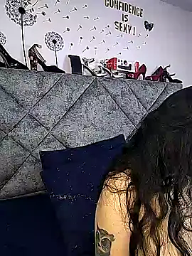 Shantey Laurent online show from April 12, 2026, 4:56 pm