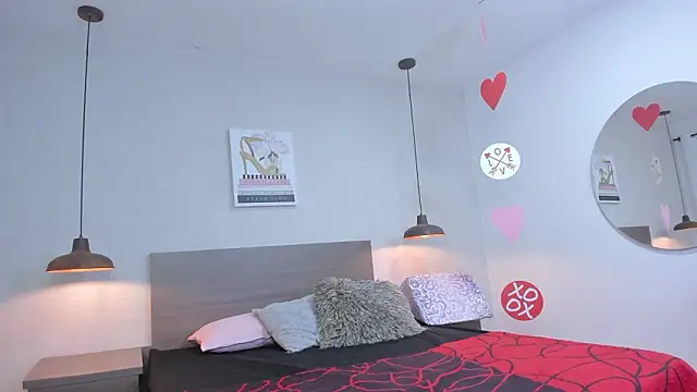 Snapshot of Katyrousee chatting on February 24, 2026, 7:01 pm Katyrousee online show from February 24, 2026, 7:01 pm