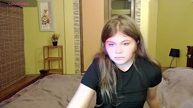 Lilly Jess online show from October 8, 2025, 6:27 pm