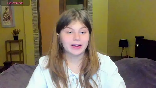 Lilly Jess online show from October 20, 2025, 6:41 pm