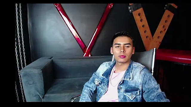 Matthewlodge online show from October 17, 2025, 2:08 pm