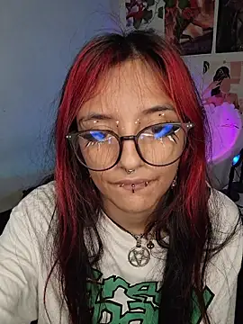 carolinerue online show from March 29, 2026, 9:37 pm