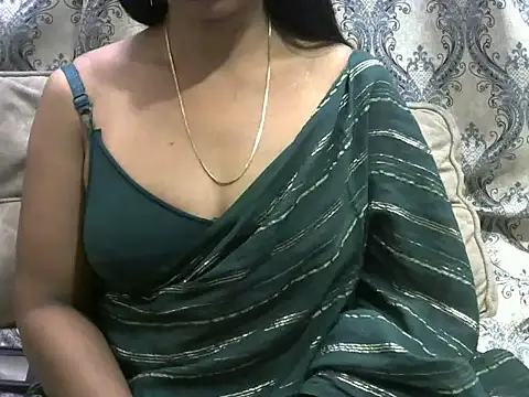 Snapshot of MISS_SOMIYA chatting on November 7, 2025, 6:19 pm MISS SOMIYA online show from November 7, 2025, 6:19 pm