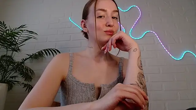 WhitePrincessLuna online show from March 13, 2026, 2:34 pm