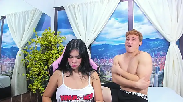 Sarahwalkerr online show from October 9, 2025, 1:31 pm