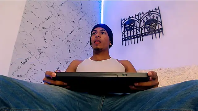 lorian vikel online show from October 19, 2025, 10:21 pm