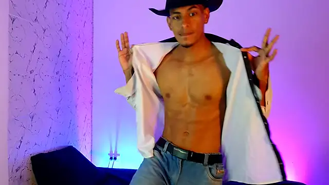 Snapshot of lorian_vikel chatting on February 17, 2026, 10:05 pm lorian vikel online show from February 17, 2026, 10:05 pm