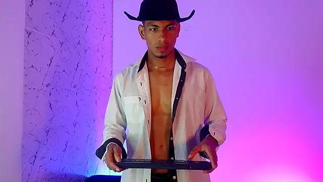 Snapshot of lorian_vikel chatting on February 20, 2026, 10:32 pm lorian vikel online show from February 20, 2026, 10:32 pm