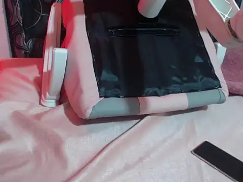 Snapshot of PANDORA-PIEL chatting on October 9, 2025, 11:47 pm PANDORA-PIEL online show from October 9, 2025, 11:47 pm