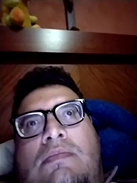 Snapshot of Santiagoqro85 chatting on October 1, 2025, 3:01 am Santiagoqro85 online show from October 1, 2025, 3:01 am