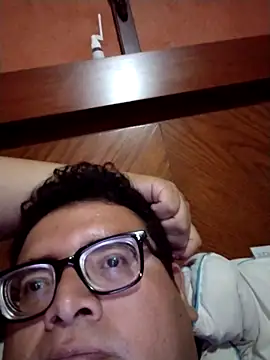 Snapshot of Santiagoqro85 chatting on October 9, 2025, 3:26 am Santiagoqro85 online show from October 9, 2025, 3:26 am