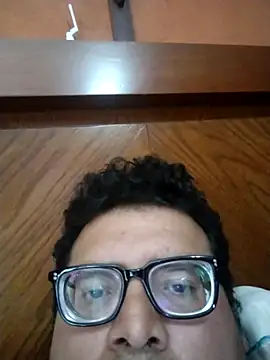 Snapshot of Santiagoqro85 chatting on October 31, 2025, 6:31 pm Santiagoqro85 online show from October 31, 2025, 6:31 pm