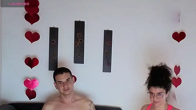 kloe-robert online show from September 27, 2025, 7:52 pm