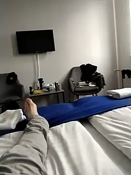 wankemastrson online show from November 11, 2025, 9:42 am