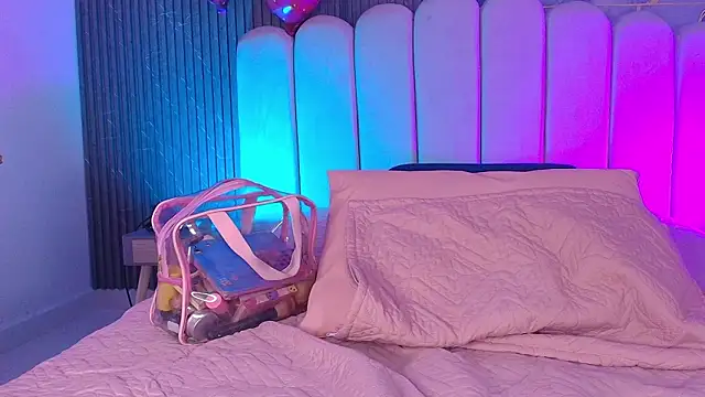 abbyrouss  online show from February 23, 2026, 3:15 am