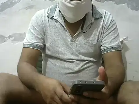 Famit025 online show from February 12, 2026, 6:25 pm