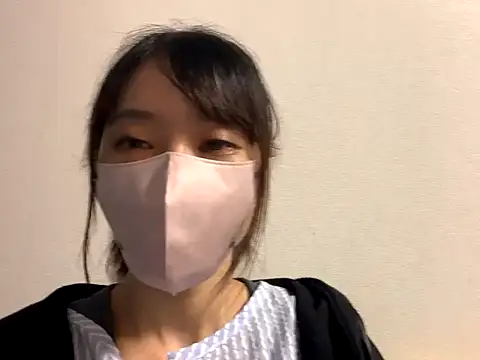 ituki 0415 online show from October 19, 2025, 5:46 pm