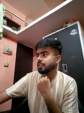 soniriyaa010101 online show from March 12, 2026, 8:31 am