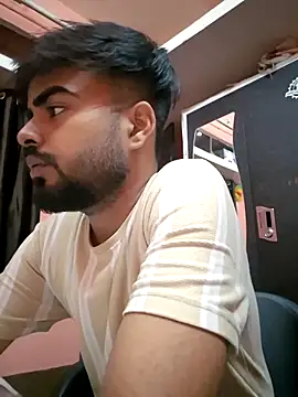 soniriyaa010101 online show from April 7, 2026, 8:53 pm