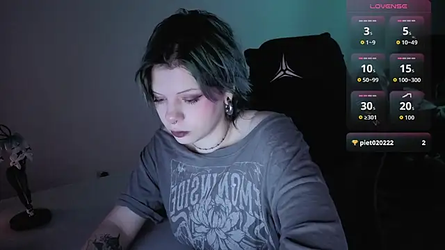 Alice Zev online show from September 17, 2025, 5:58 pm