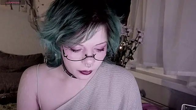 Alice Zev online show from October 27, 2025, 4:22 pm