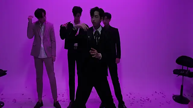 JL-sweetbaby1 online show from October 1, 2025, 1:39 pm