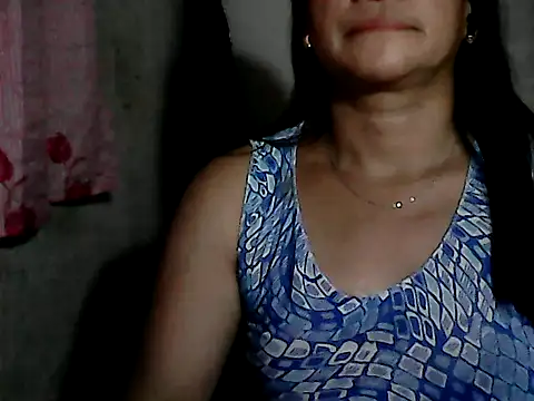 yoursPinayMama1682 online show from January 6, 2026, 2:21 pm