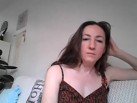 Snapshot of Valessya chatting on June 16, 2026, 5:37 pm Valessya online show from June 16, 2026, 5:37 pm