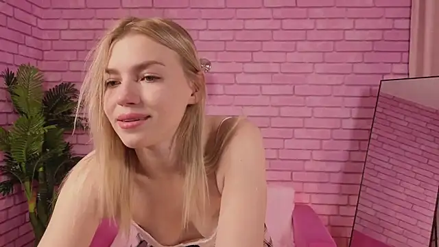 Margo Robbbie online show from October 1, 2025, 1:11 am