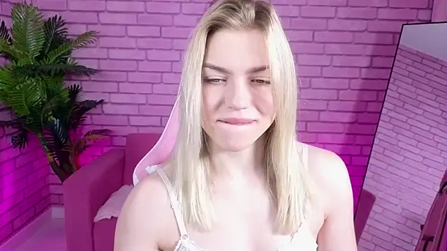 Margo Robbbie online show from November 5, 2025, 1:05 am